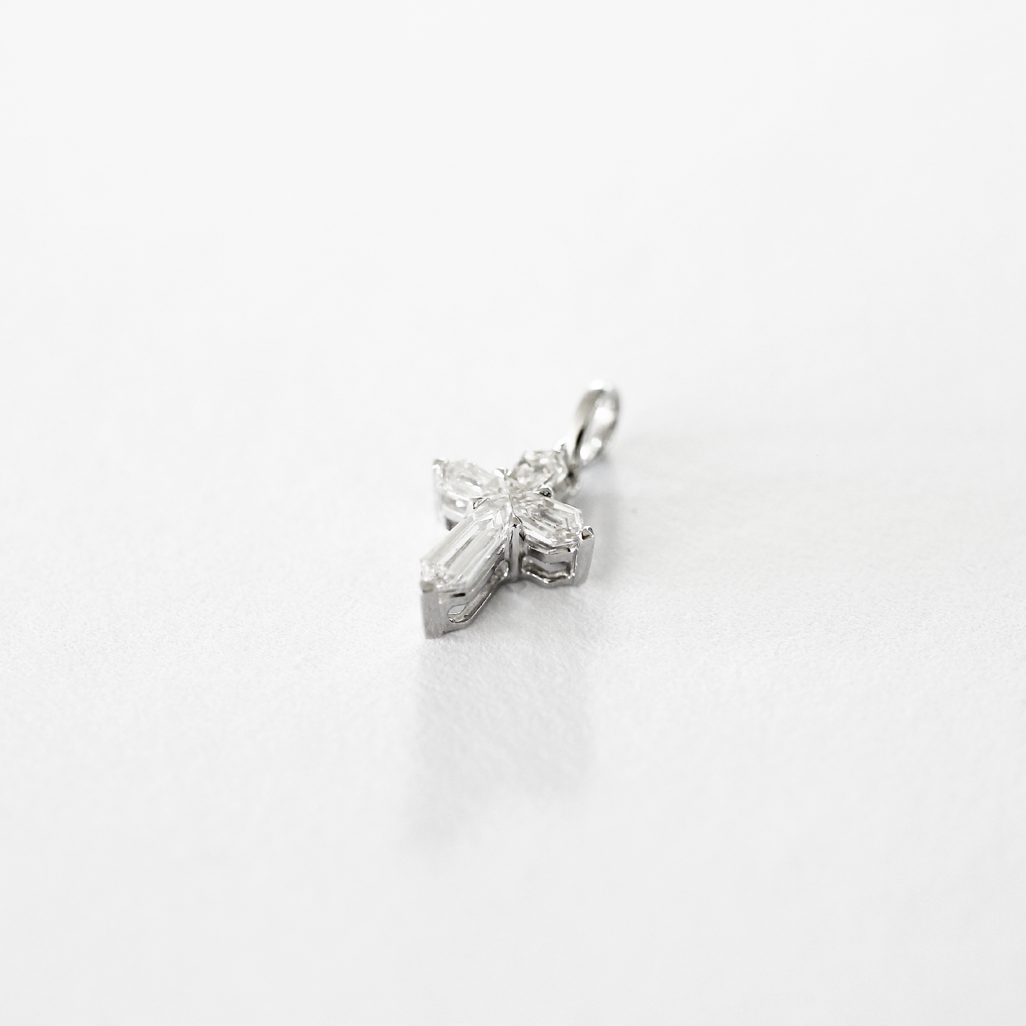 Christina - Pendentif Croix Or Blanc 0.5 ct (sans chaîne)